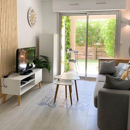 Appartement Frejus Avec Jardin, Piscine, Plage, Tennis Exterior foto